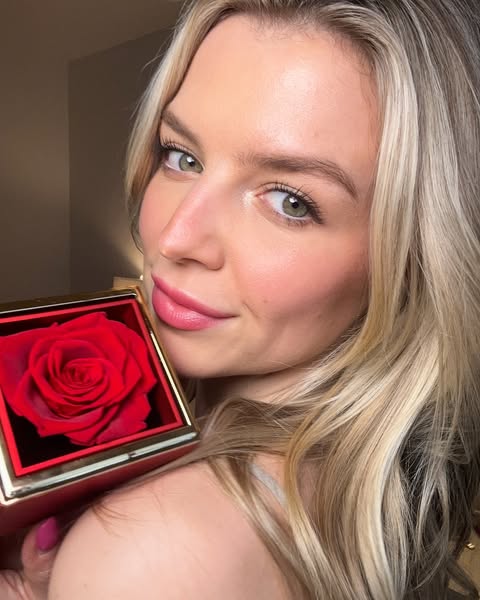 Rotating Rose Box Engraved Necklace - Claritas Store