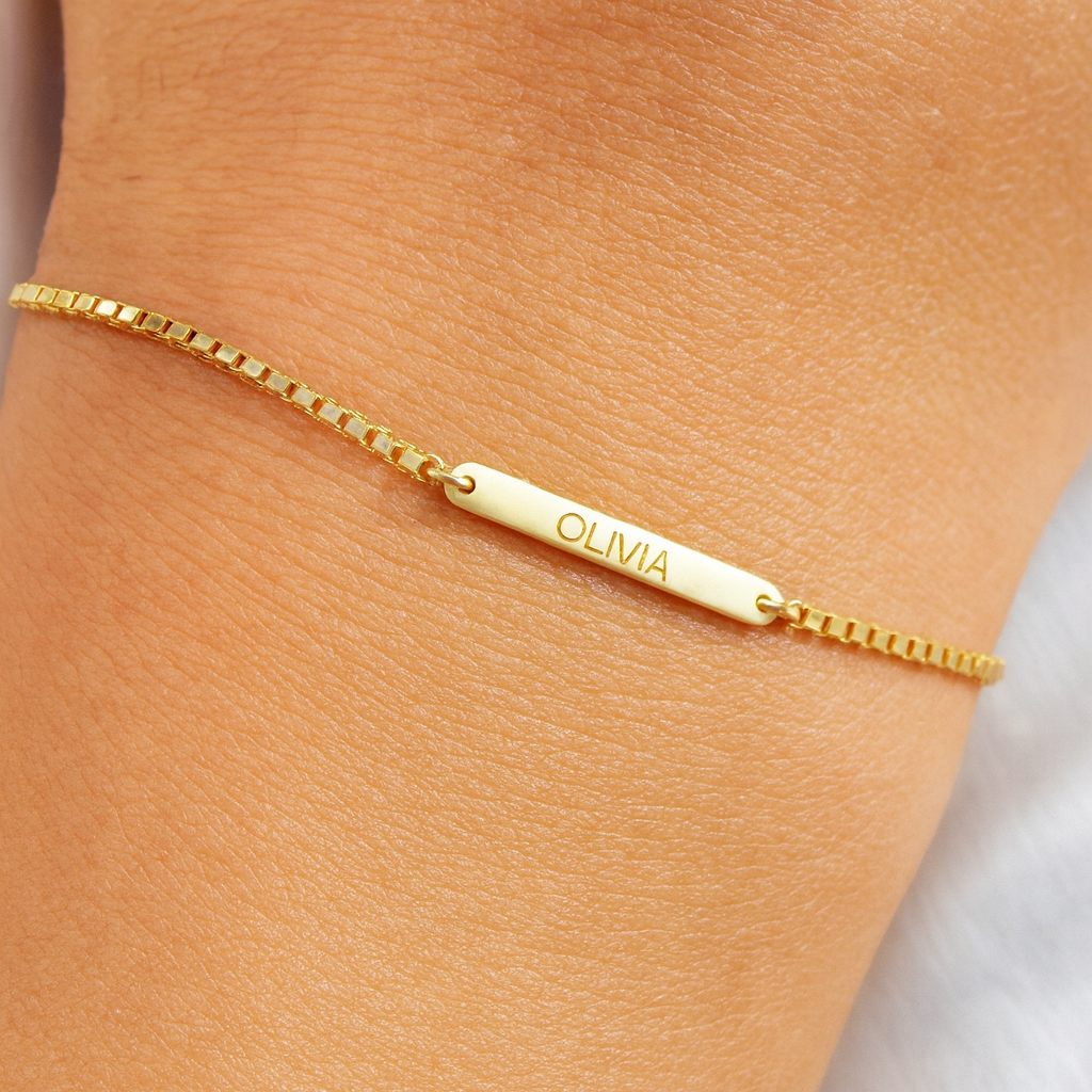 Engraved Bar Bracelet - Claritas Store