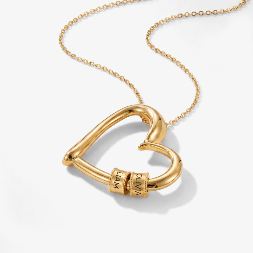 Sentimentalt halsband med ingraverade pärlor