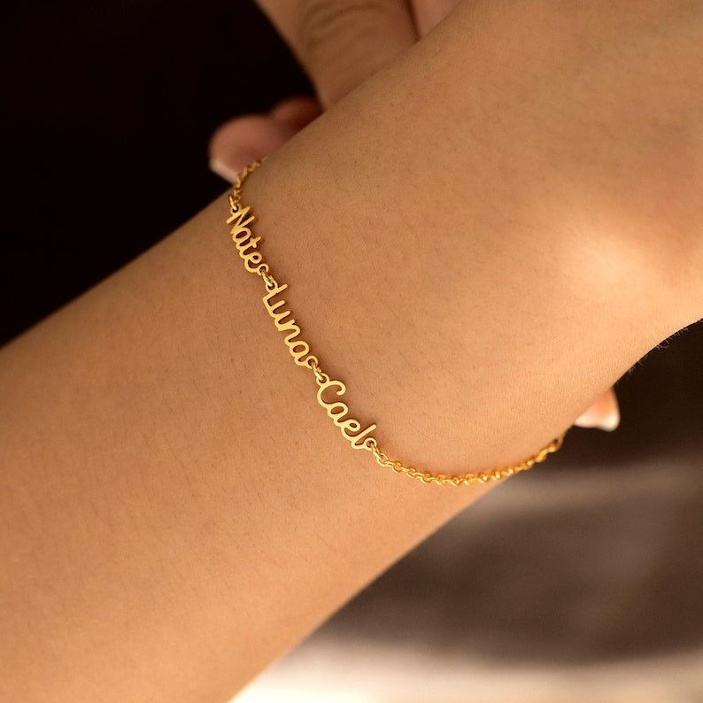 Multiple Name Bracelet - Claritas Store