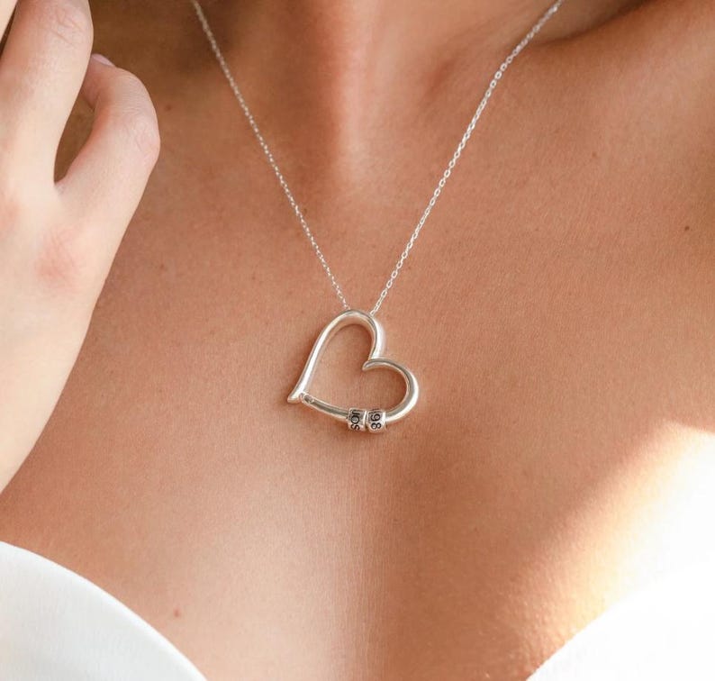 Sentimental Heart Necklace with Engraved Beads - Claritas Store